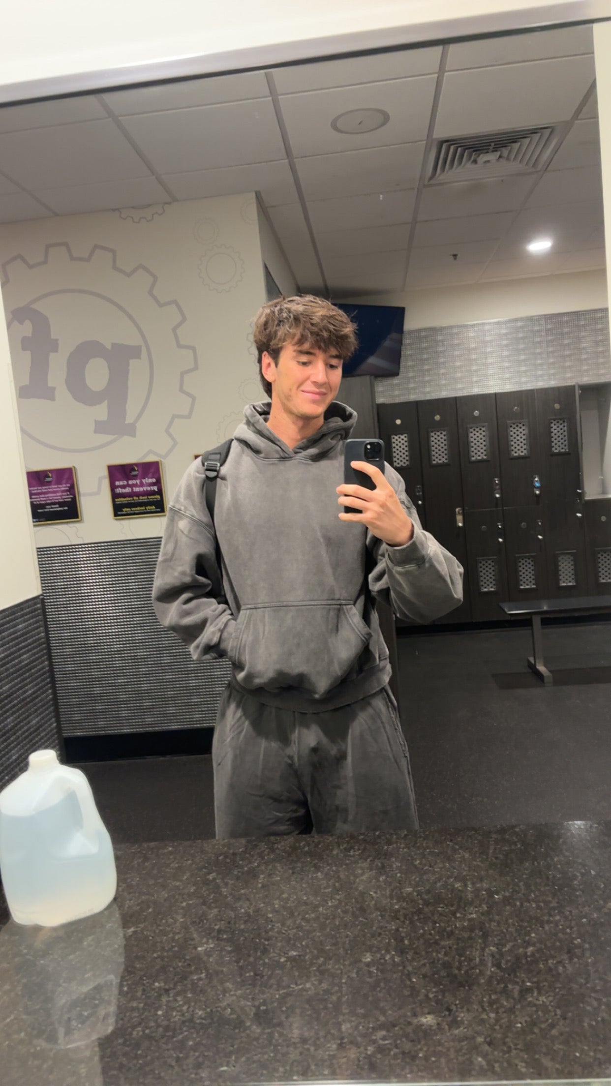 Vintage Sweatshirt (Cropped)